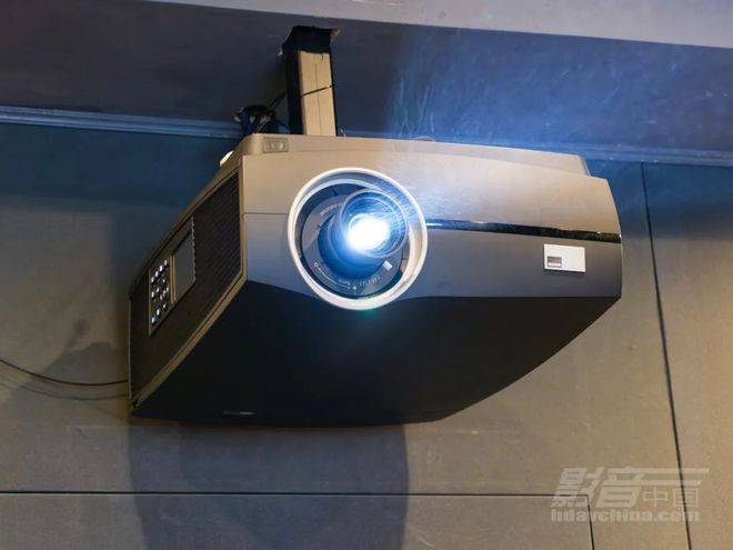 ntial高端家庭影院投影机Medea品鉴会在穗举行z6尊龙·中国网站【动态】Barco Reside(图8)