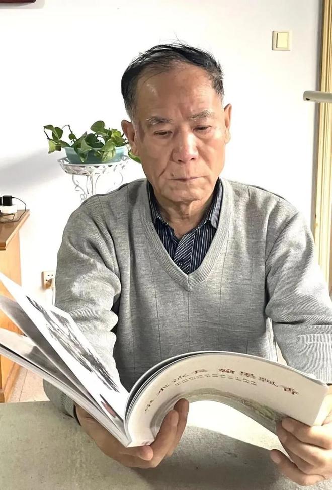 家张振国向山建大捐赠作品的文化意义尊龙凯时网站翰墨丹心报桑梓——书法(图3)